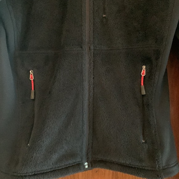 Women’s black North Face fleece - Picture 3 of 6